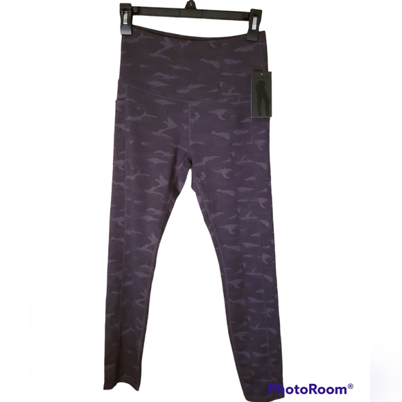 LegEnd Active Women's Medium Camo Leggings - Picture 2 of 9